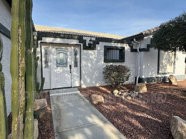 Photo - 2917 Desert Vista Dr