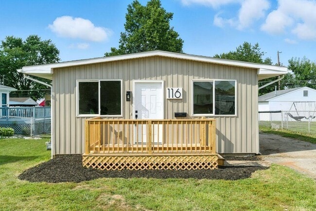 Building Photo - Charming 2-Bed / 1-Bath Ranch in Quiet Col...