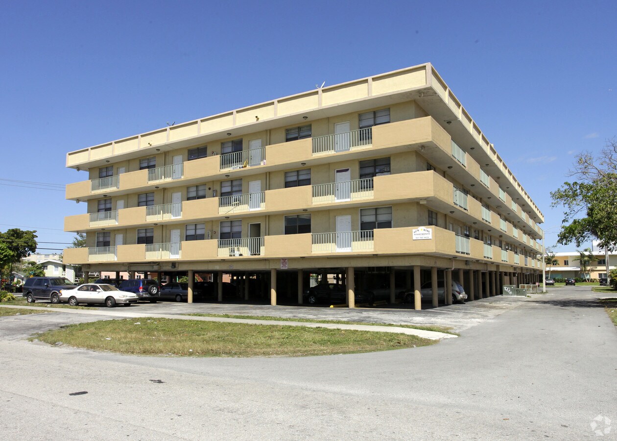 Sun King Apartments - Sun King Apartments