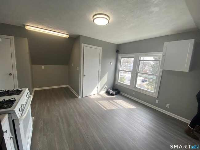 Photo - 358 Blohm St