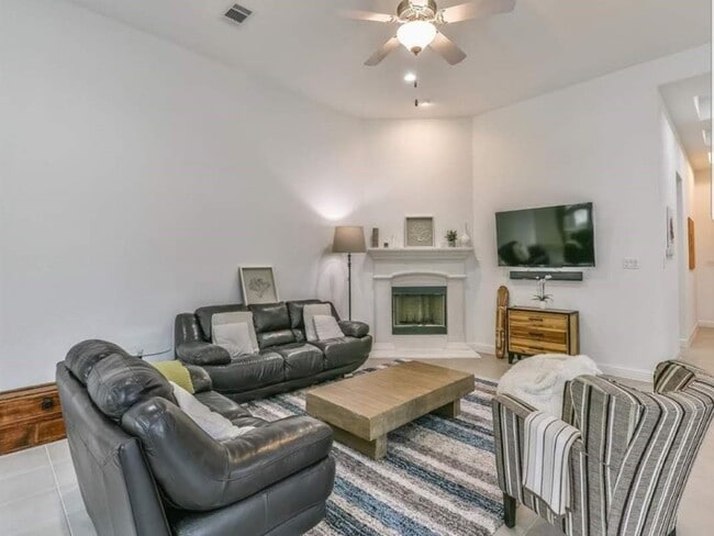 Photo - 13326 Lake Chesdin Rd