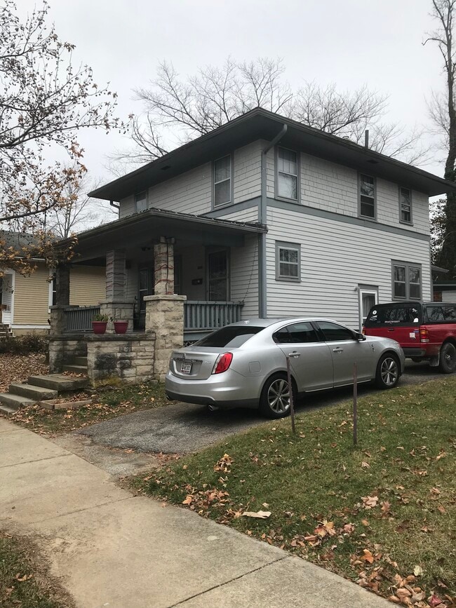 Photo - 712 E 2nd St