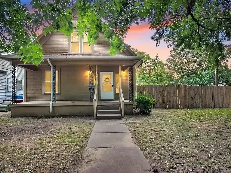 Photo - 204 N Martinson St Casa