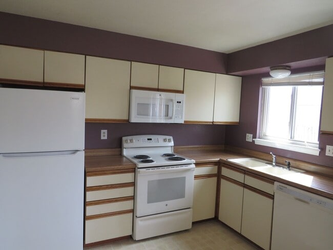 Photo - 8013 Lexington Park Dr