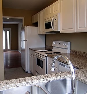 2 Bedroom Townhouse - Kitchen