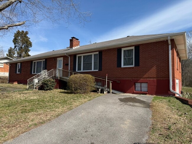 Photo - Charming 2 Bed, 1 Bath Triplex Unit 109B