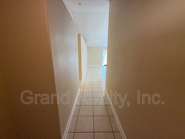 Photo - 6909 Ella St