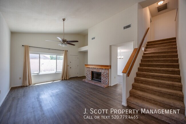 Photo - 1421 W Camino Ct Casa