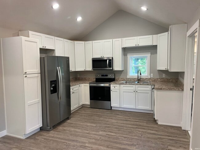 Photo - 328 Freeman Rd