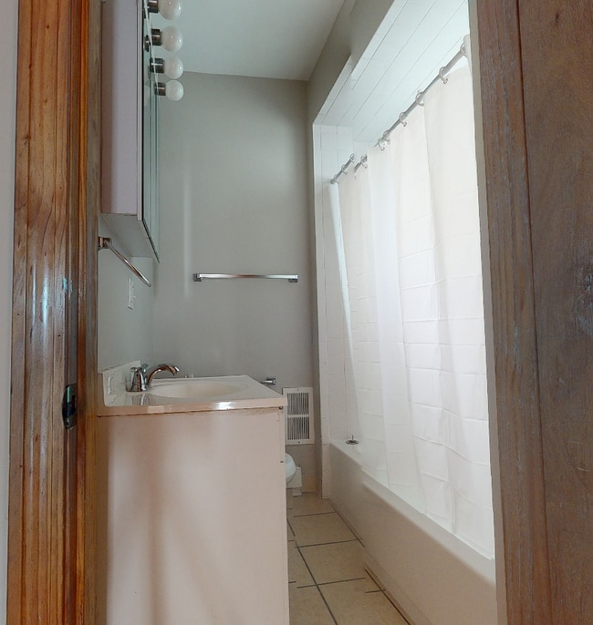 Photo - 32 Portsmouth St Unit 1L
