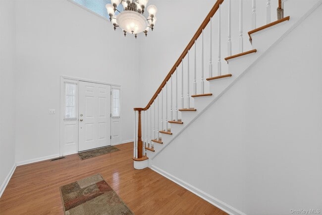 Photo - 5 Clearwater Ct