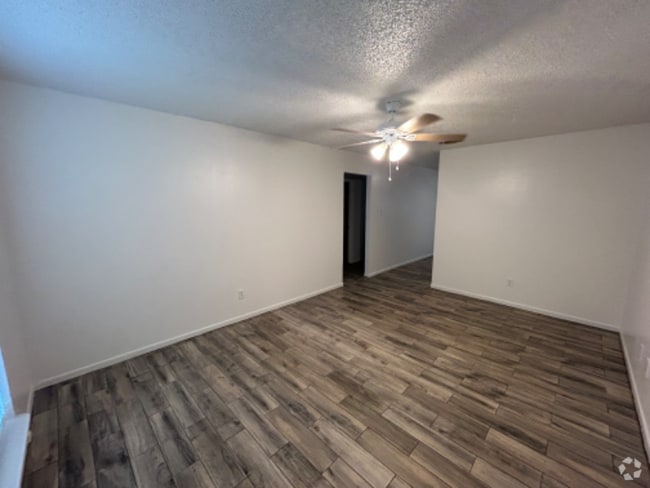 Building Photo - 407 Randy Blvd Rental
