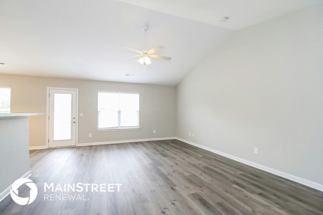 Photo - 4389 Lochurst Dr