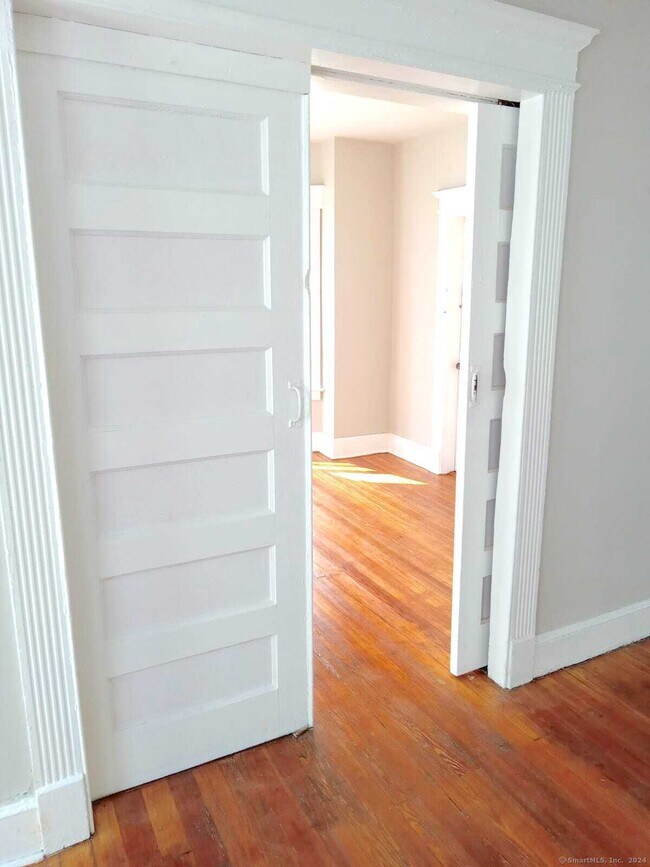 Photo - 121 Lounsbury St Unit 3E