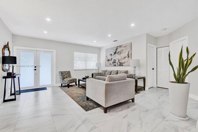 Photo - 6470 SW 27th St