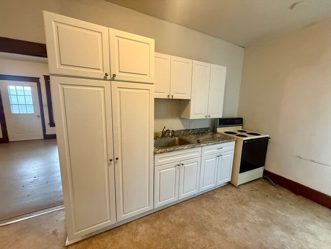 Photo - 1305 Merrill Ave Unit #1