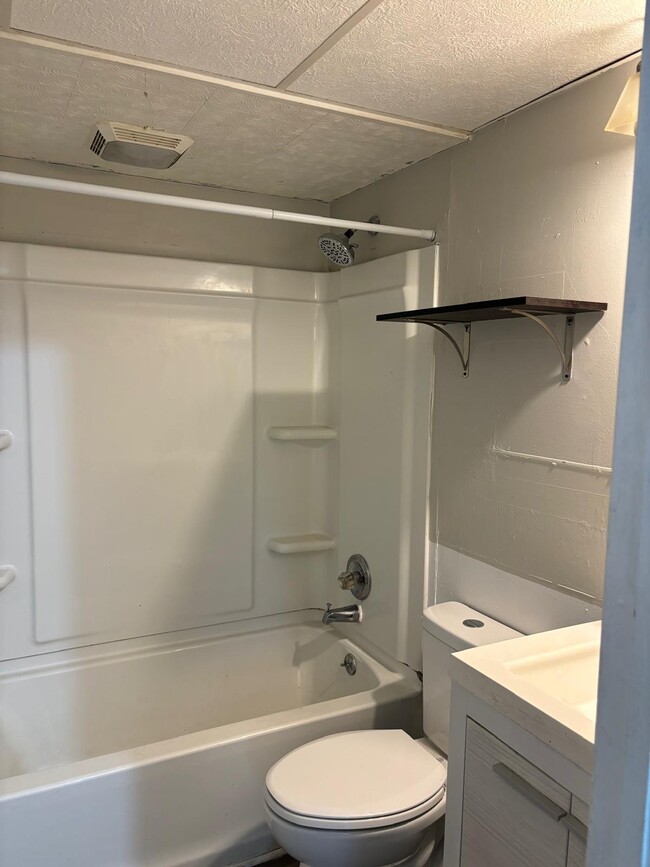 Photo - 209 E Edgar Ave