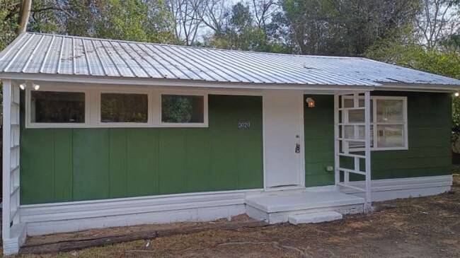 Photo - 3020 Margaret Dr