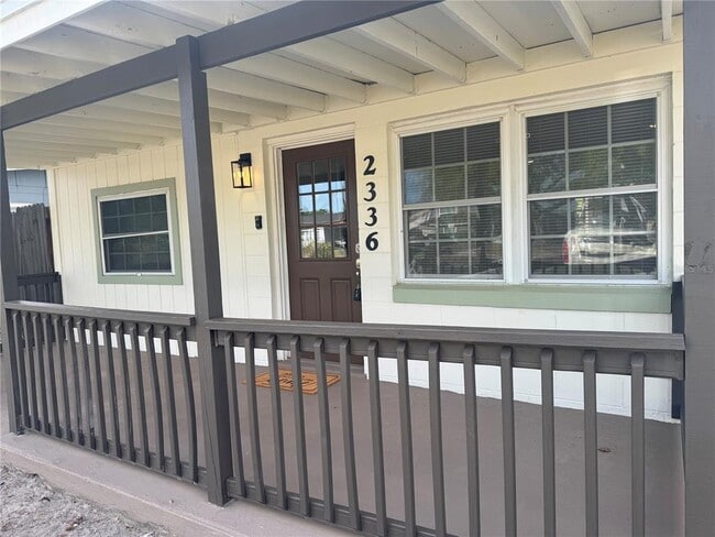 Photo - 2336 Nansen Ave