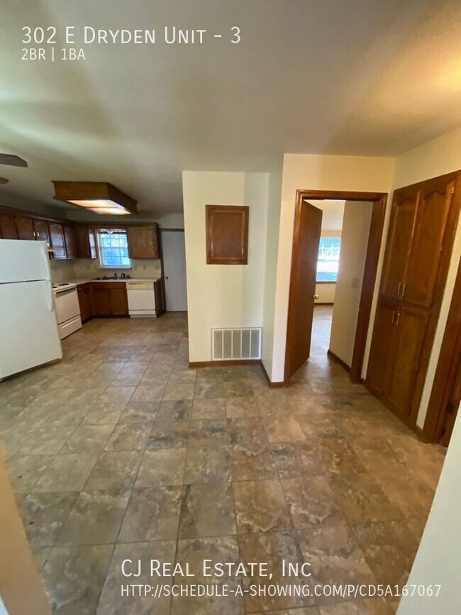 Photo - 302 E Dryden St