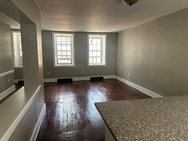 Photo - Delancey Street Unidad Second Floor