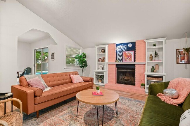 Photo - 11011 Jordan Ln