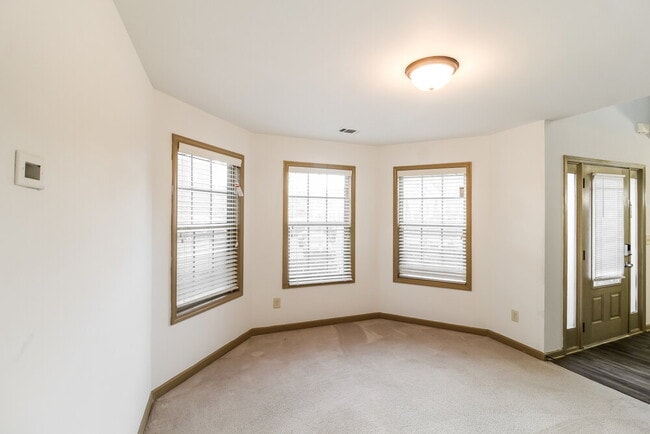 Photo - 3308 Sag Harbor Ct NE