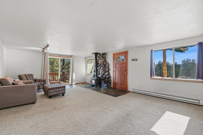 Photo - 77 Catamount Ln