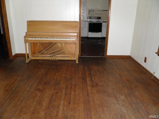 Photo - 551 S Washington St