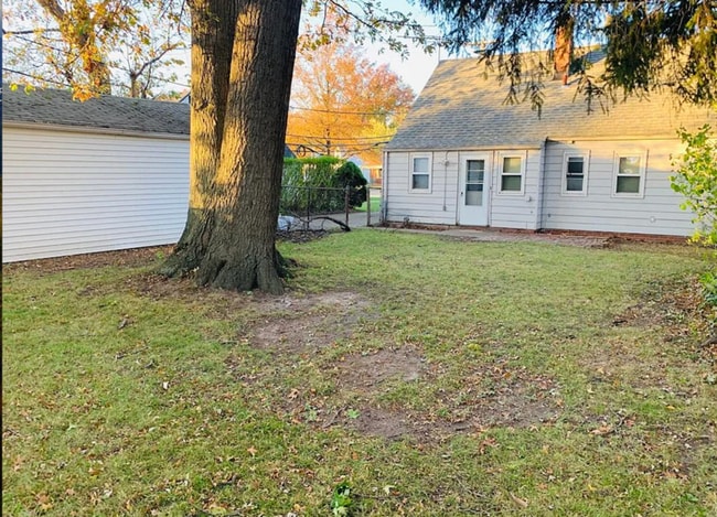 Photo - 23292 Williams Ave