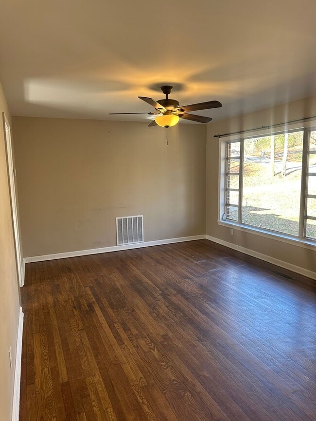 Photo - 3 bedroom in Clarkesville!