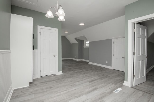 Photo - 117 E Glenwood Ave