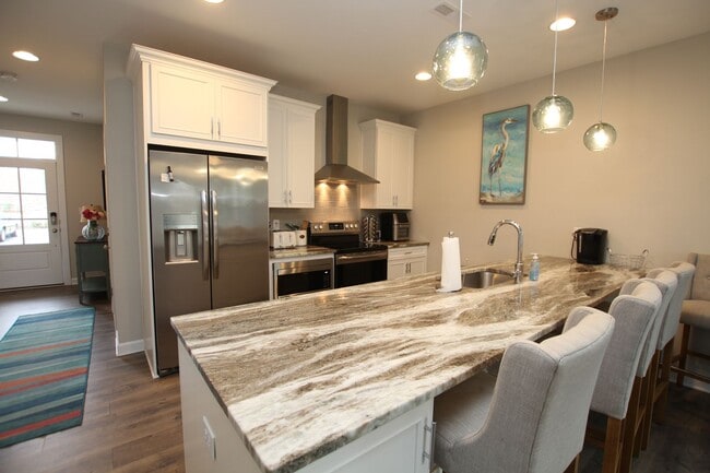 Photo - Like New End Unit Townhouse!