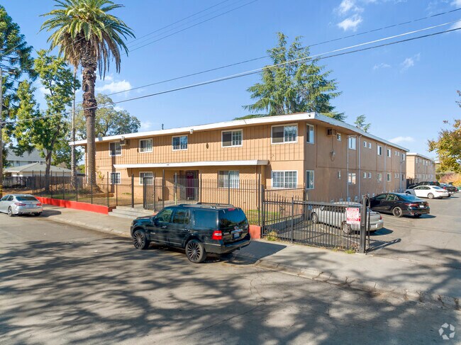 Primary Photo - Fairfield Commons