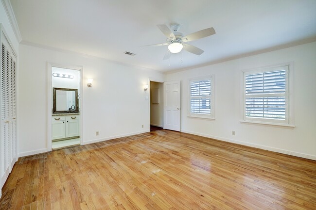 Building Photo - 5642 Wickersham Ln