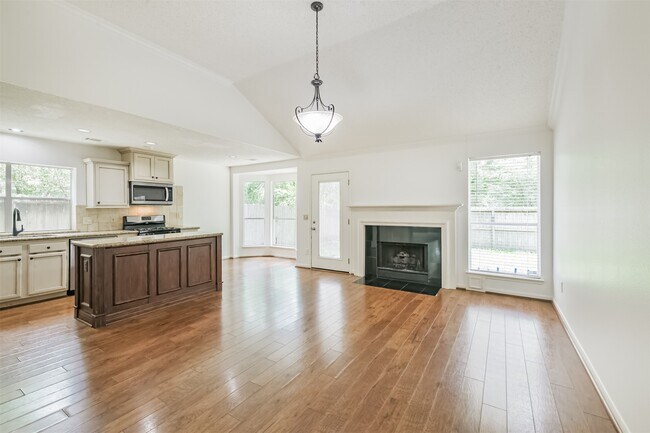 Photo - 43 E Trillium Cir