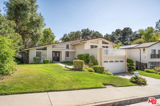 Building Photo - 22840 Sparrow Dell Dr