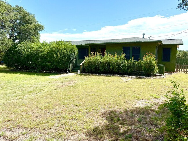 Photo - *MOVE IN SPECIAL* 3 Bedroom / 2 Bath Home In Boerne, TX!