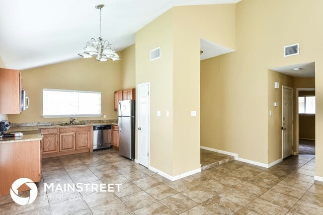 Photo - 6929 Trail Lake