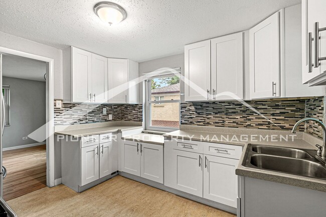 Photo - Spacious Home with Washer/Dryer and Fenced Yard