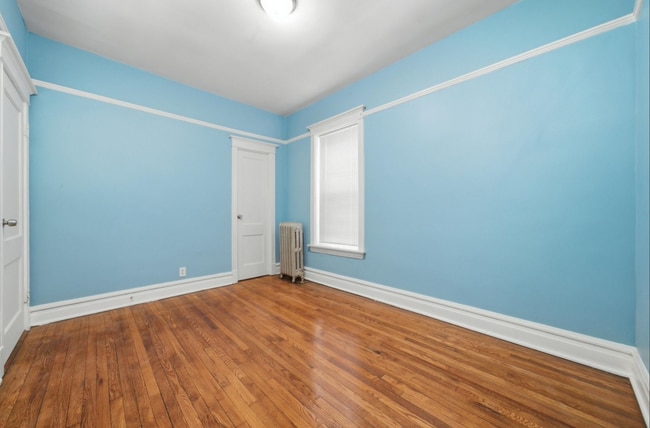 Photo - 7442 S Langley Ave