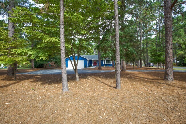Gorgeous Fully Renovated 3 bedroom home in the Heart of Whispering Pines