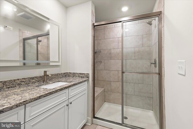 Photo - 304 Sweetbay Rd