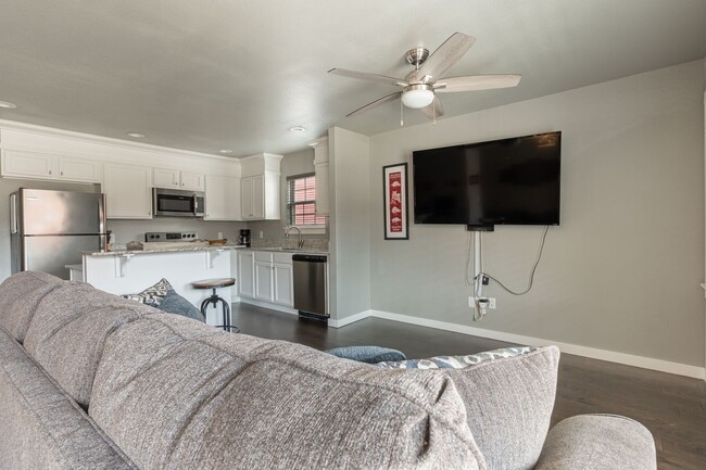 Photo - Fully Furnished Condo!!  3 bedroom 2.5 bath minutes from the U of A!!!!