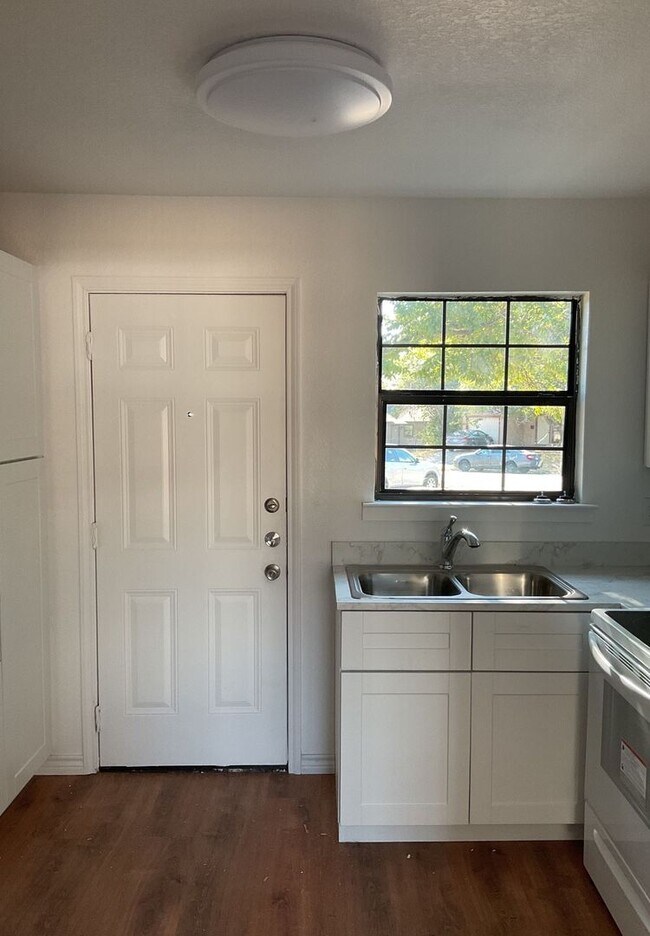 Photo - COMING SOON! Unit 1905 Alamo Ave