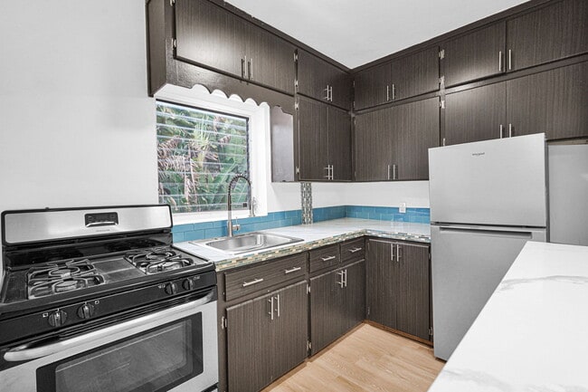 Building Photo - 749 NE 122nd St Unit 4