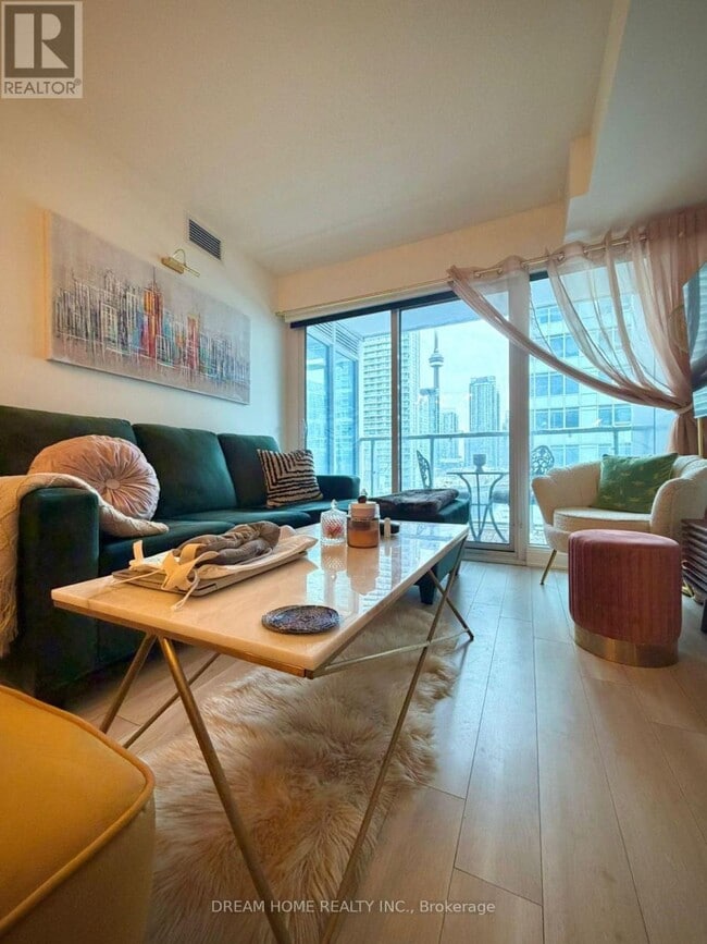 Photo - 19 Bathurst St Unité 709