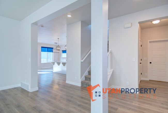 Photo - 4693 Daisy Ln