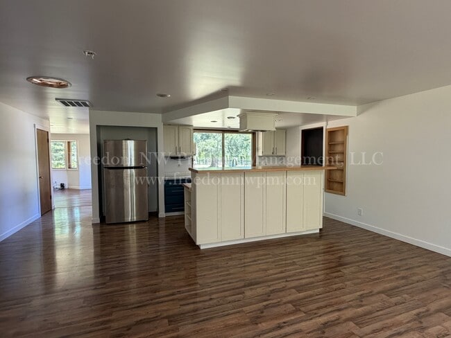 Photo - 5825 67th Ave NE