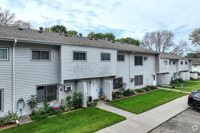 Photo - Wildwood Apartments